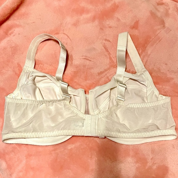 Size 44D Rosa Faia “Fleur” Full Coverage Bra with Underwiring 5653 White LkNw 💕 - Picture 6 of 8